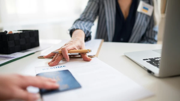 Lebenslauf für Softwareentwickler: Vorlage und Tipps 2025